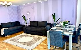 Leon Art Apartment
